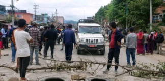 सीमा क्षेत्रमा विवाद चर्किँदा धुलाचौरमा यात्रु रोकिए