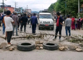 सीमा क्षेत्रमा विवाद चर्किँदा धुलाचौरमा यात्रु रोकिए